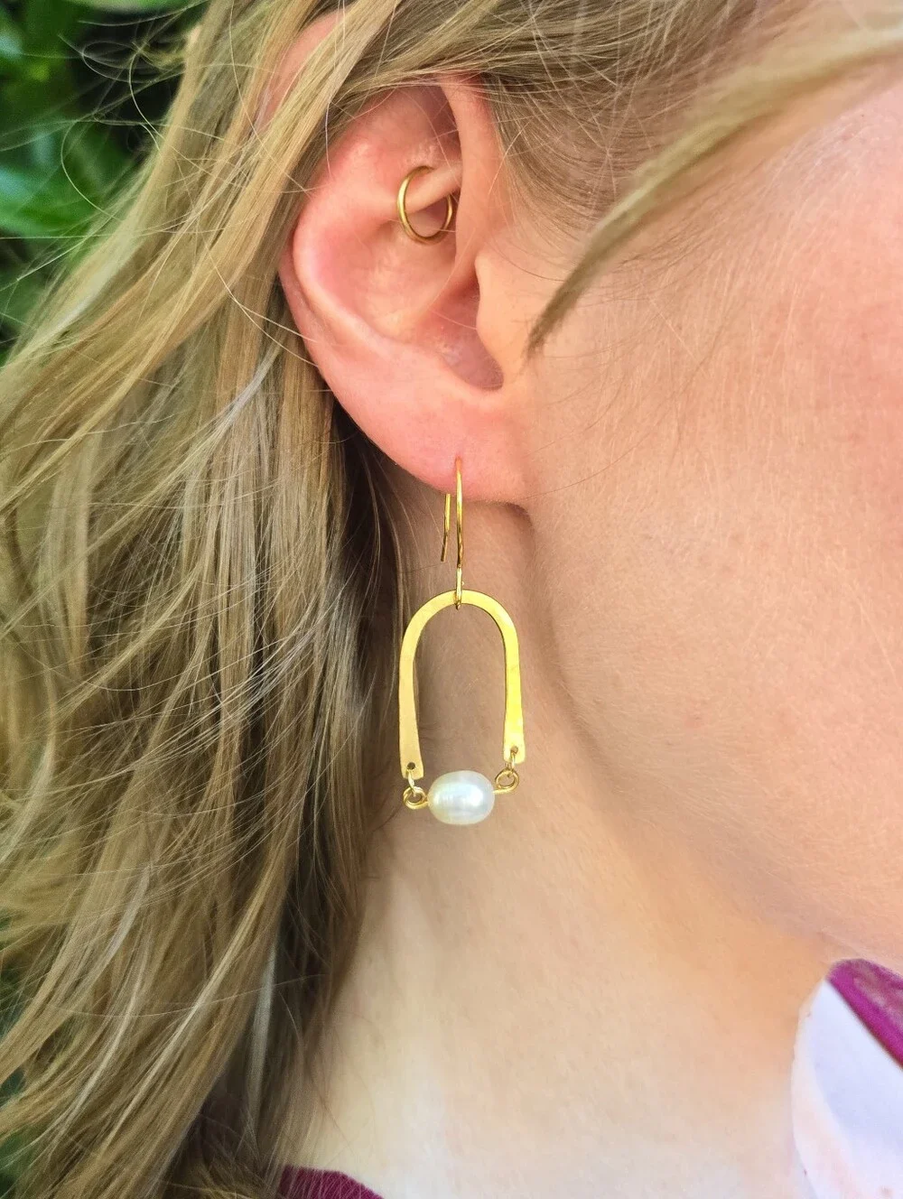 NWT Artisan-Made Freshwater Pearl Hammered Brass Earrings